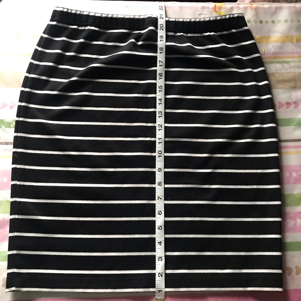 MX Studio Skirt - Picture 3 of 5